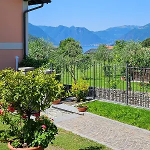 With Garden And Parking Apartment Bellagio
